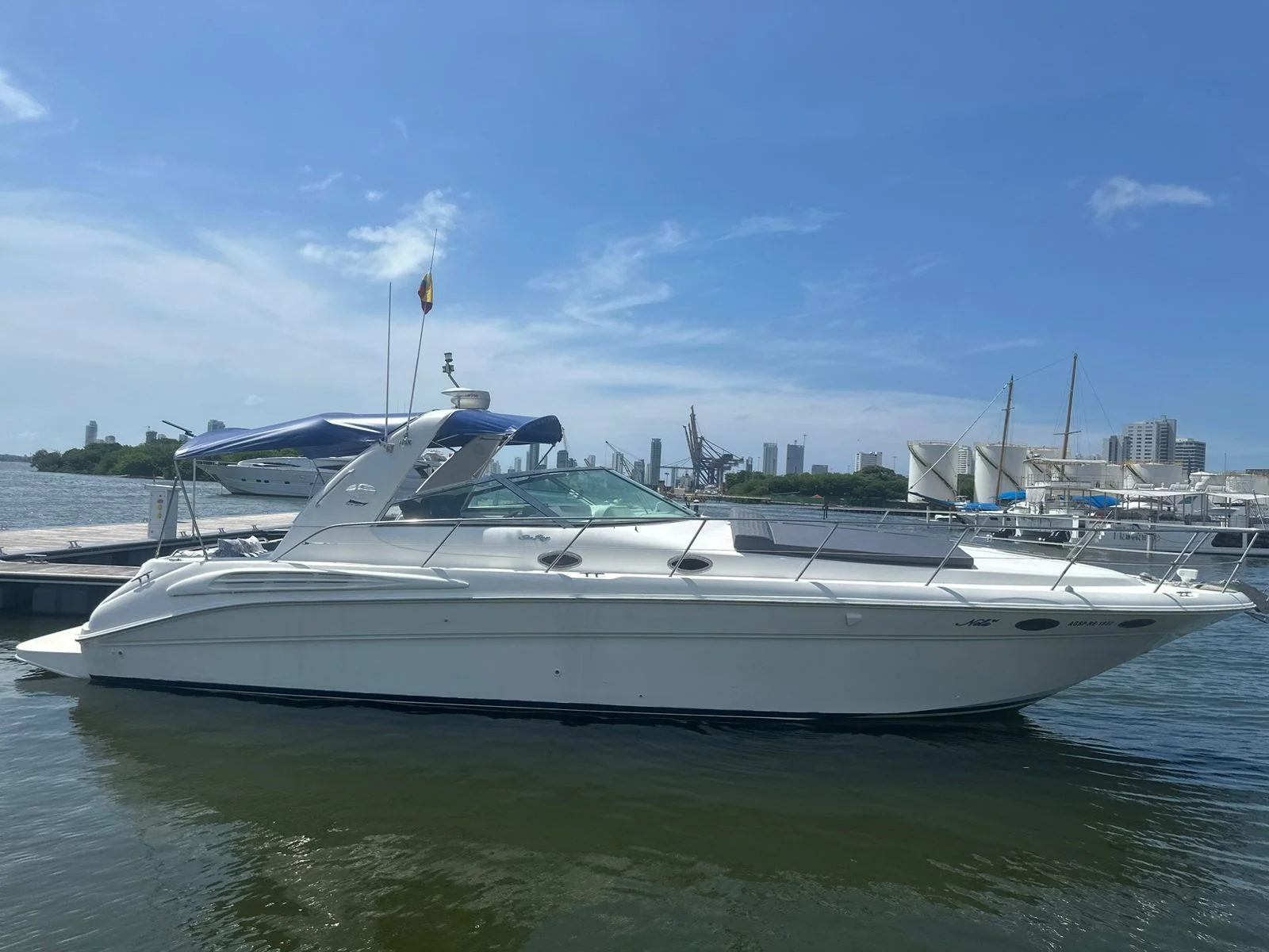 Sea ray 42 speedboat (4)
